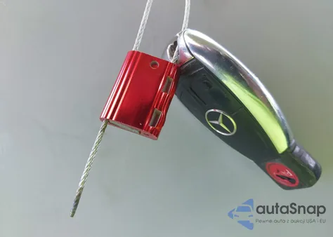 2008 Mercedes-Benz C 300 Luxury/Sport z USA, uszkodzony, nr VIN WDDGF54X48F122781